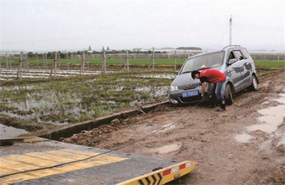 闽清抚顺道路救援